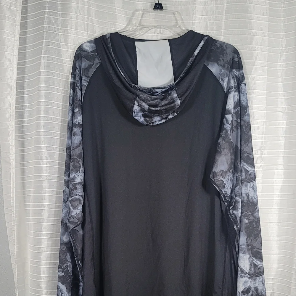 Men's  Camo Long Sleeve Fishing Shirt with Hoodia Size 2XL - Picture 2 of 3